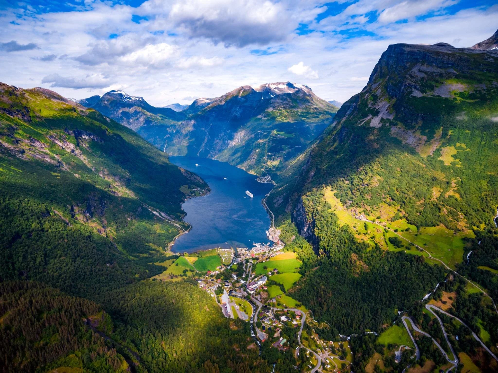 Noruega: Fiordes, Montanhas e Cruzeiro Inesquecível